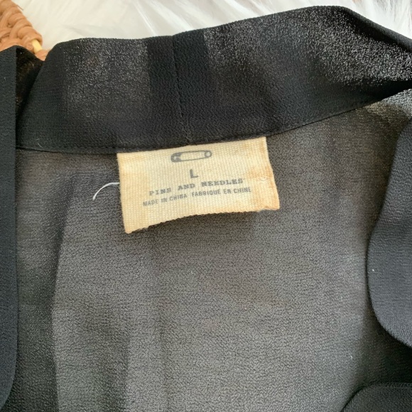 Sheer sleeveless button up top with neck tie - Picture 2 of 3